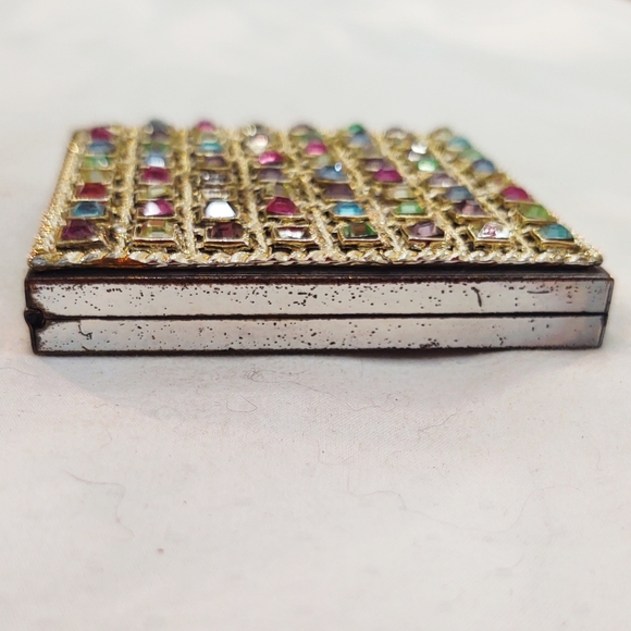 Vintage Gold Volupte Rhinestone Compact circa 1950's - Picture 9 of 10
